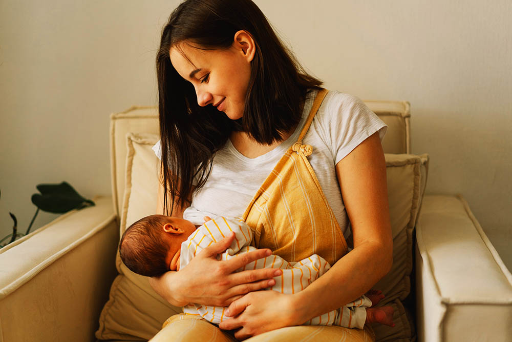 Lactancia materna durante el embarazo y una vez nacido el bebé